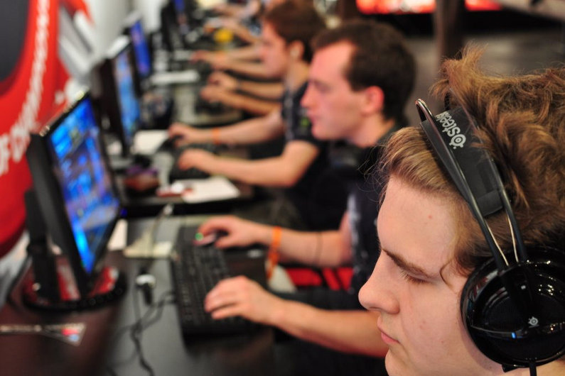 Career Opportunities in the Esports Industry [Infographic] Biz Epic