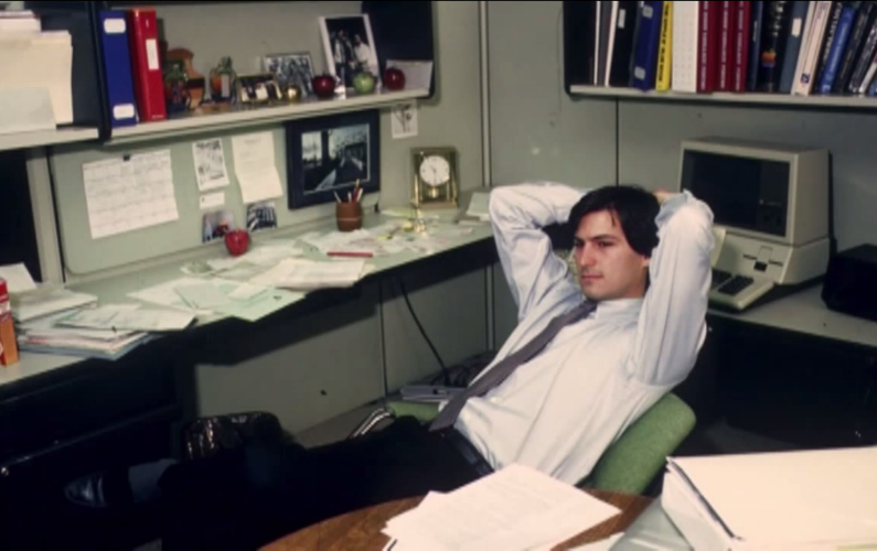 Rare Footage of a Young Steve Jobs Dishing Out Marketing Wisdom