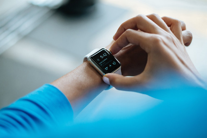 Wearables – Benefits and Challenges (Infographic)