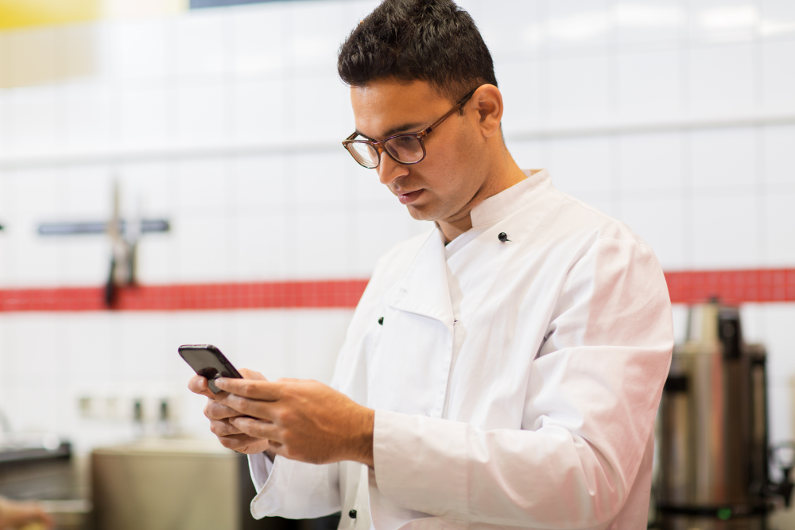 14 Best Apps for Busy Restaurant Owners