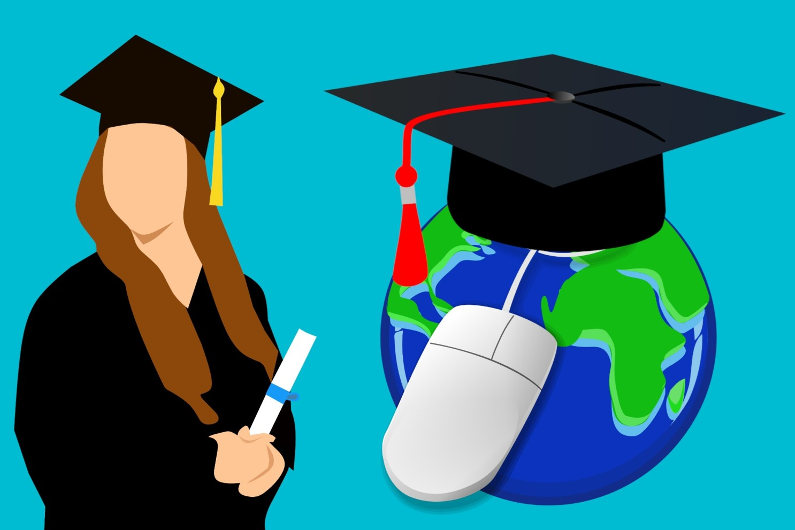 7 Online Science Degrees You Can Earn From the Comfort of Your Home